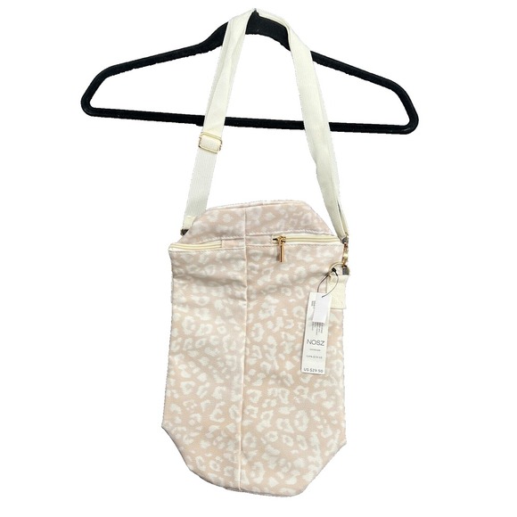 Chico's Wine Bag Beige White Snow Leopard Print Insulated Carrier Adjustable NWT - Picture 1 of 10
